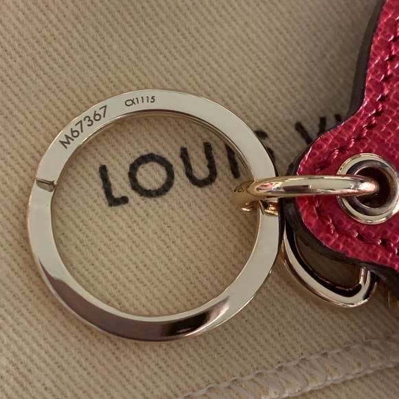 Authentic Louis Vuitton Illustre tribal leather round keychain bag charm New - Picture 6 of 6